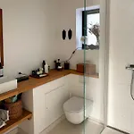 度假居 For Togetherness And Reflection